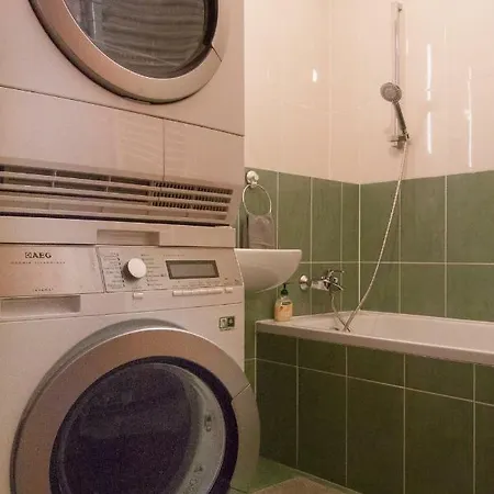 Bajka 09 -self Check - Free Parking Братислава